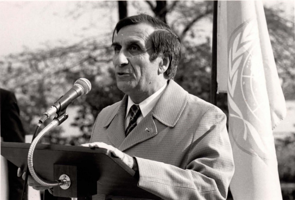 1985-oct-30-un-40th-anniv-peace-walk-photos_Page_1